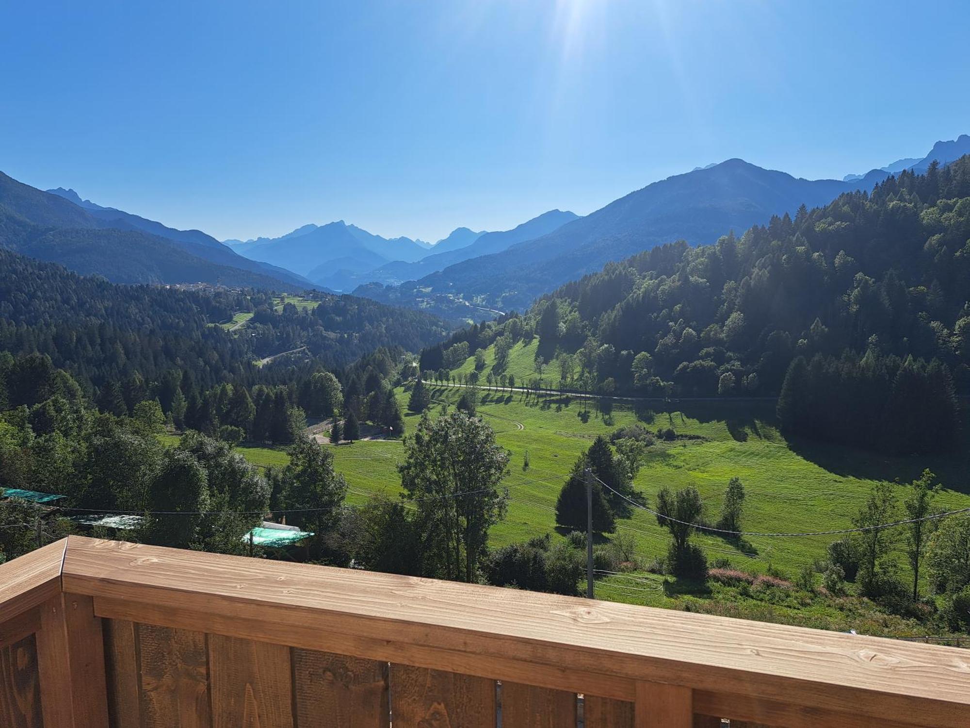 Camera Familiare con Vista Montagna